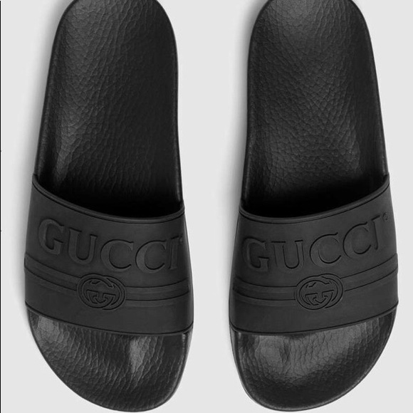 black gucci rubber slides